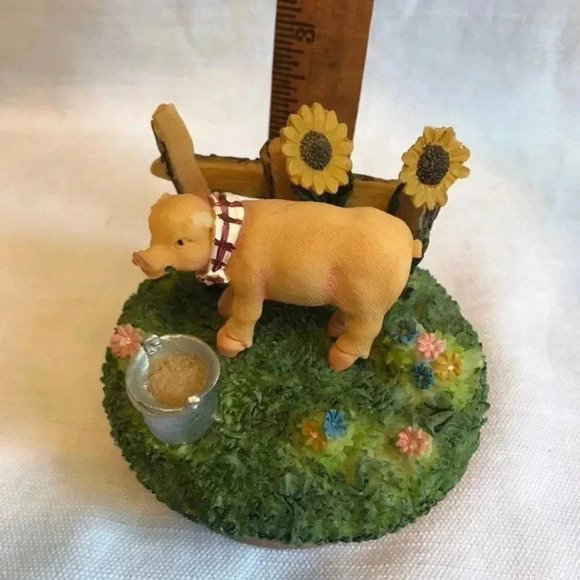 Vintage Home/Office Desk Decor Pig in the field - Picture 2 of 4